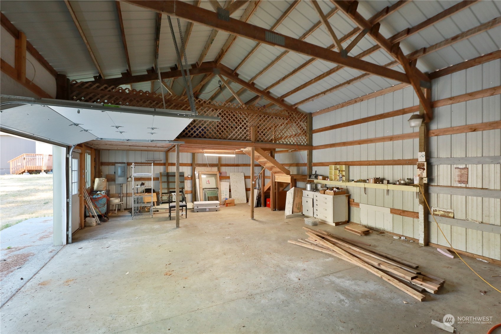 2811 East Andreason Road Langley, WA 98260 - Photo 35 of 38 a view of a room with gym equipment