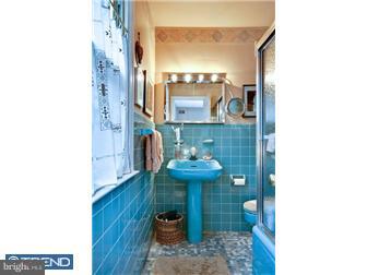 2016 Rittenhouse Square Philadelphia, PA 19103 - Photo 11 of 12 Bathroom