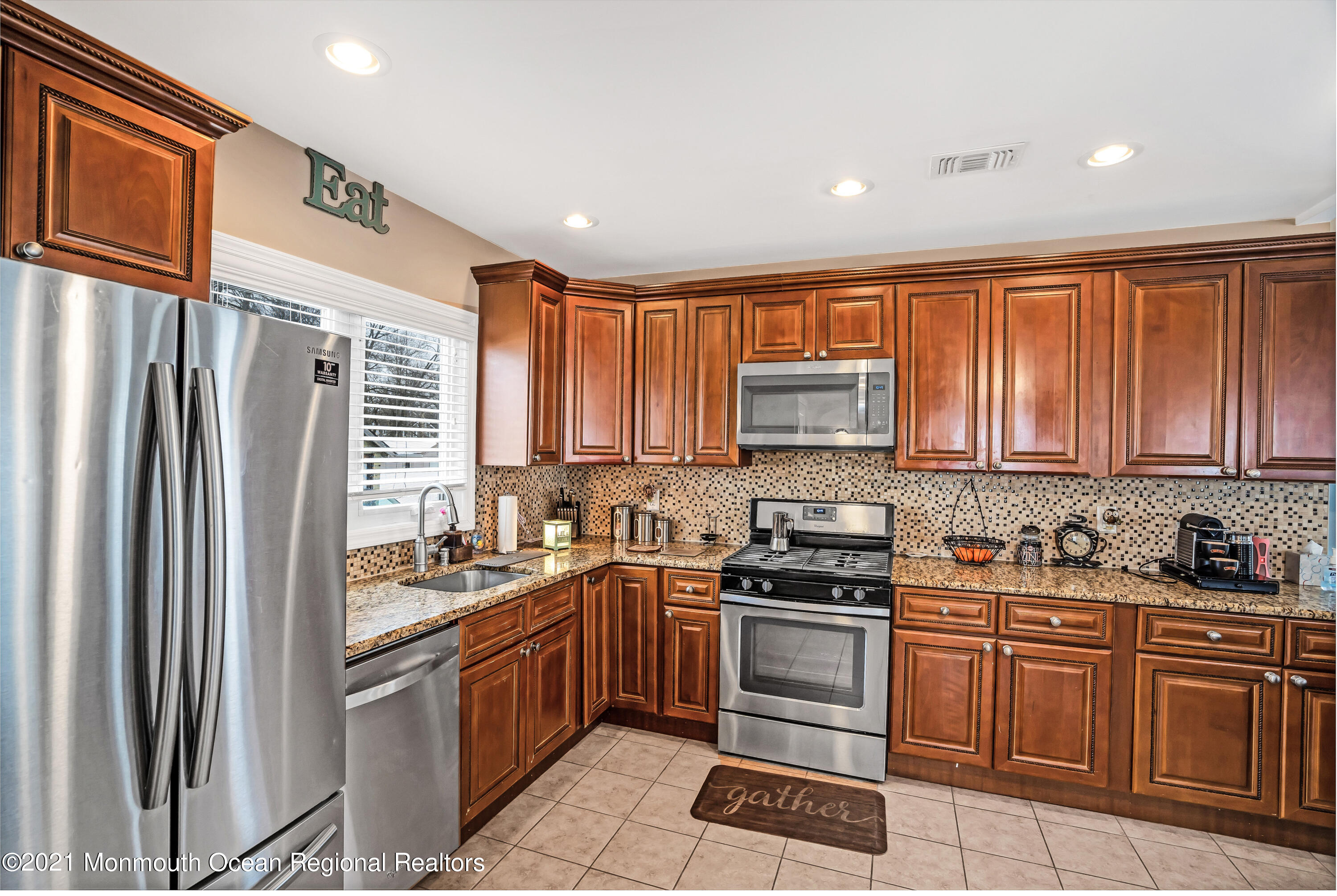 824 Chestnut Street Roselle, NJ 07203 - Photo 15 of 41 018_dsc05316