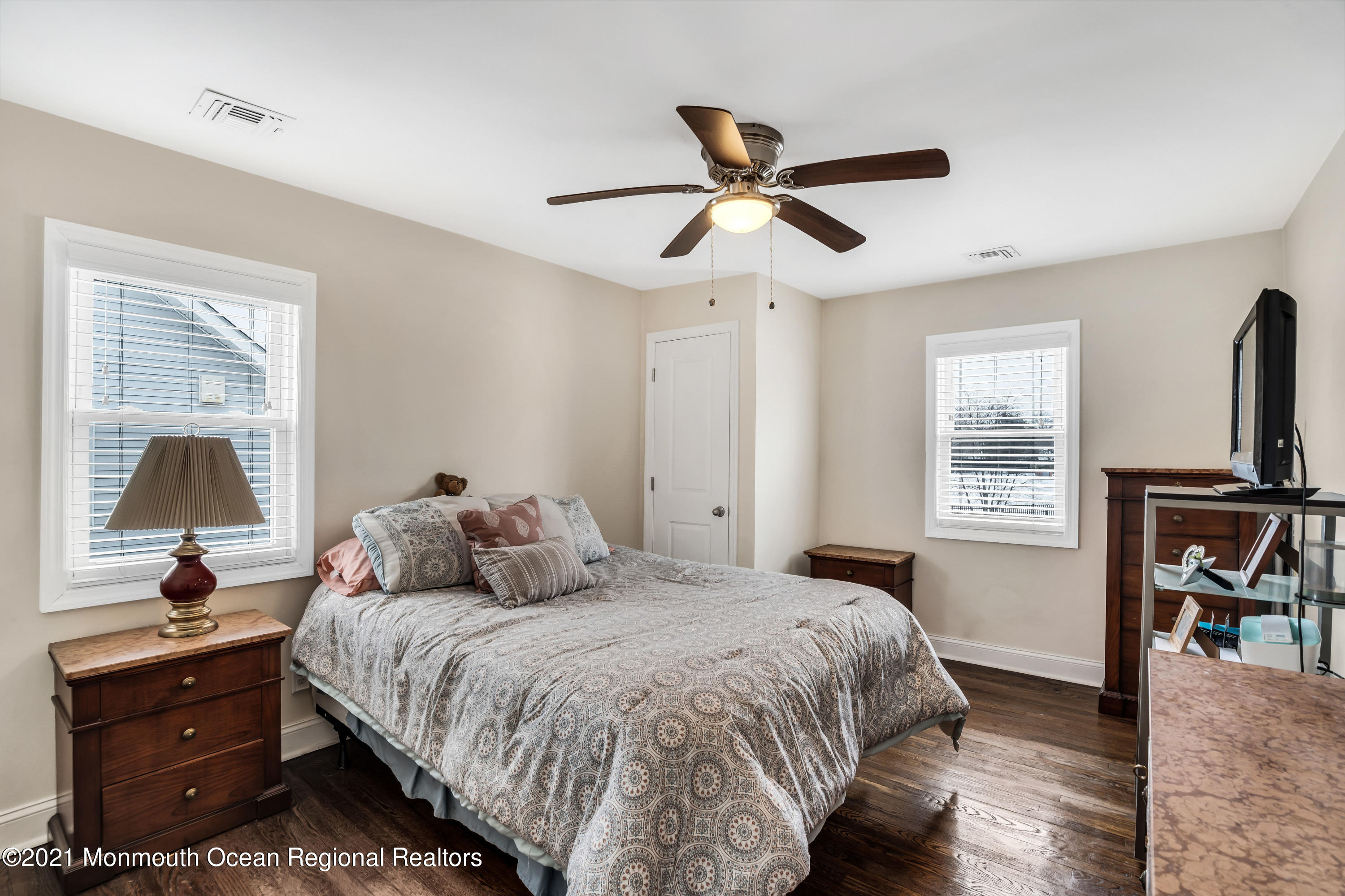 824 Chestnut Street Roselle, NJ 07203 - Photo 24 of 41 027_dsc05386