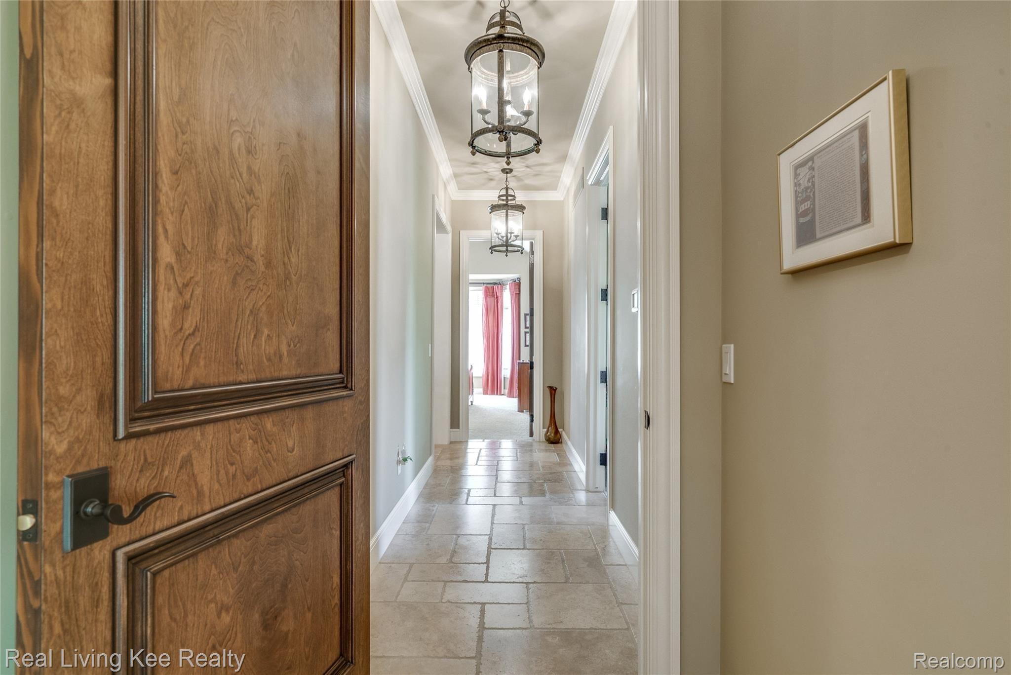 563 Wellington Circle Rochester, MI 48309 - Photo 51 of 68 Interiors (37 of 62).jpg