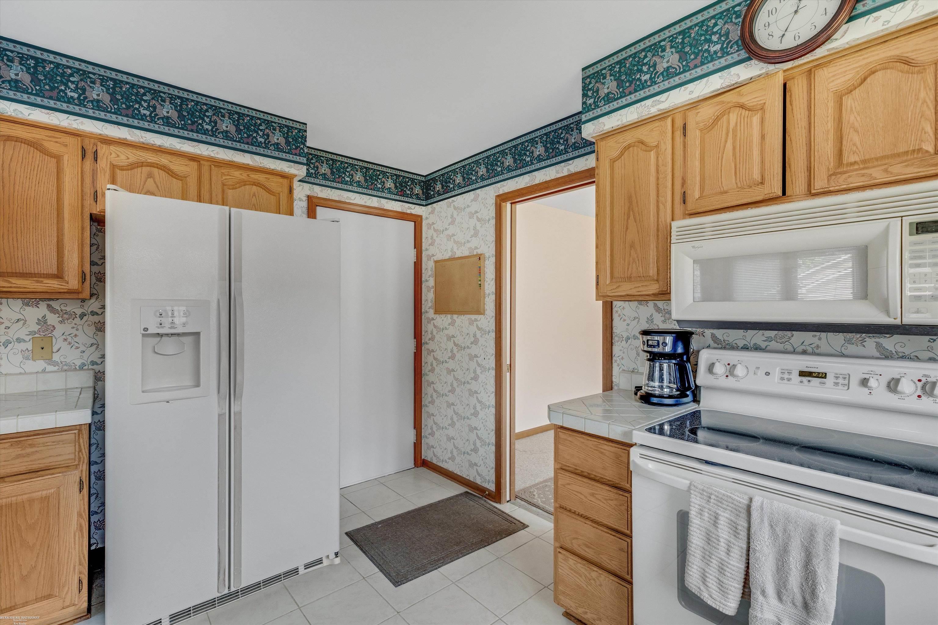 323 Mae Court Romeo, MI 48065 - Photo 7 of 34