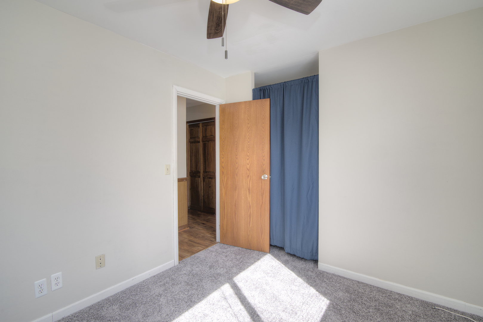 37 Durango Road Montgomery, IL 60538 - Photo 16 of 27 an empty room with closet and windows