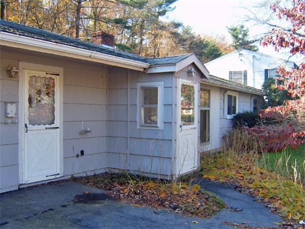 51 Loud Road Holbrook, MA 02343 - Photo 2 of 17 Gallery Image 2