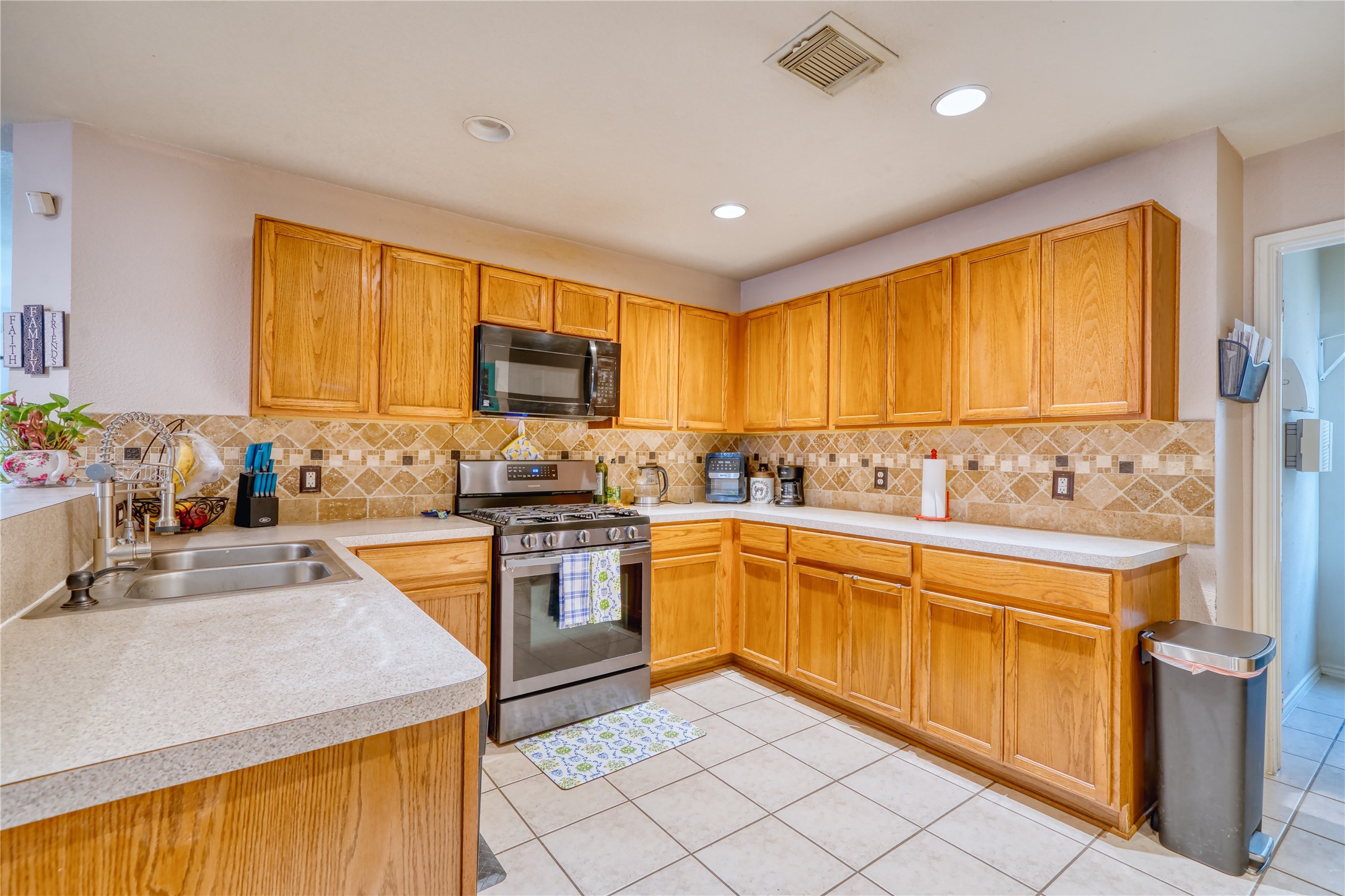 2210 Mountain Ranch Drive Houston, TX 77049 - Photo 32 of 36