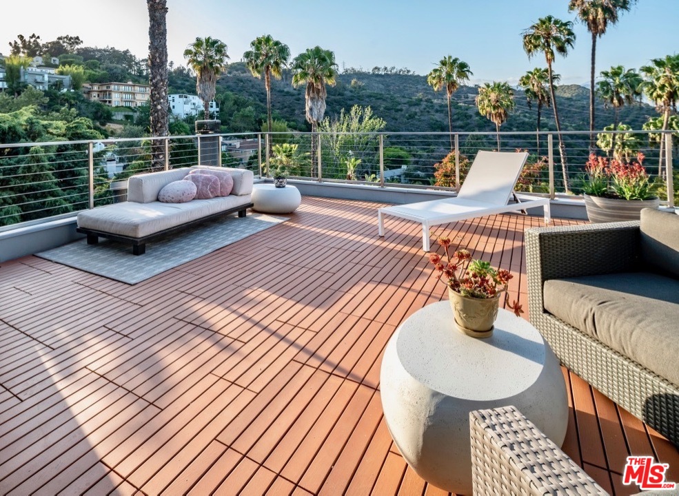 3711 Prestwick Drive Los Angeles, CA 90027 - Photo 24 of 37