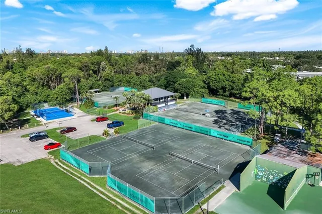 a view of a lake in middle of a city