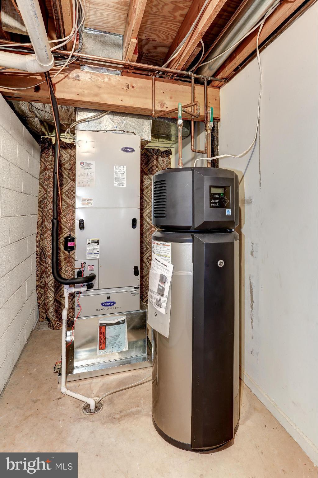 238 Hunters Road Washington, VA 22747 - Photo 22 of 30 New and energy efficient HVAC and hot water heater