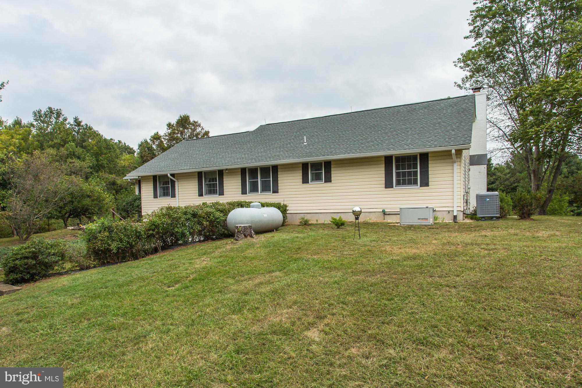 238 Hunters Road Washington, VA 22747 - Photo 26 of 30 Back of house