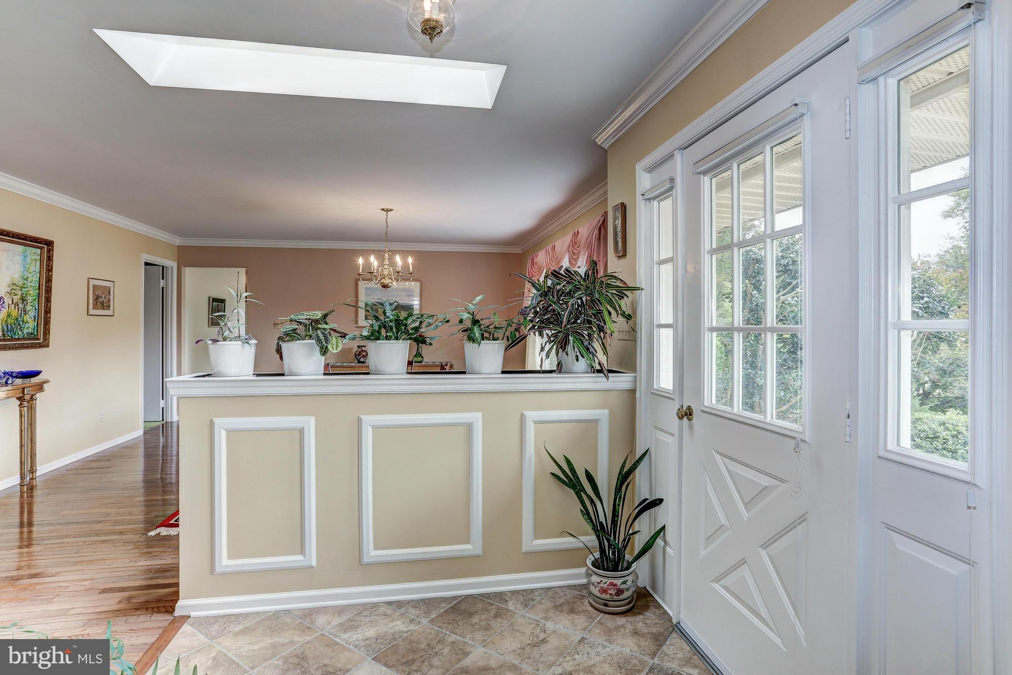 238 Hunters Road Washington, VA 22747 - Photo 5 of 30 Welcoming front entrance