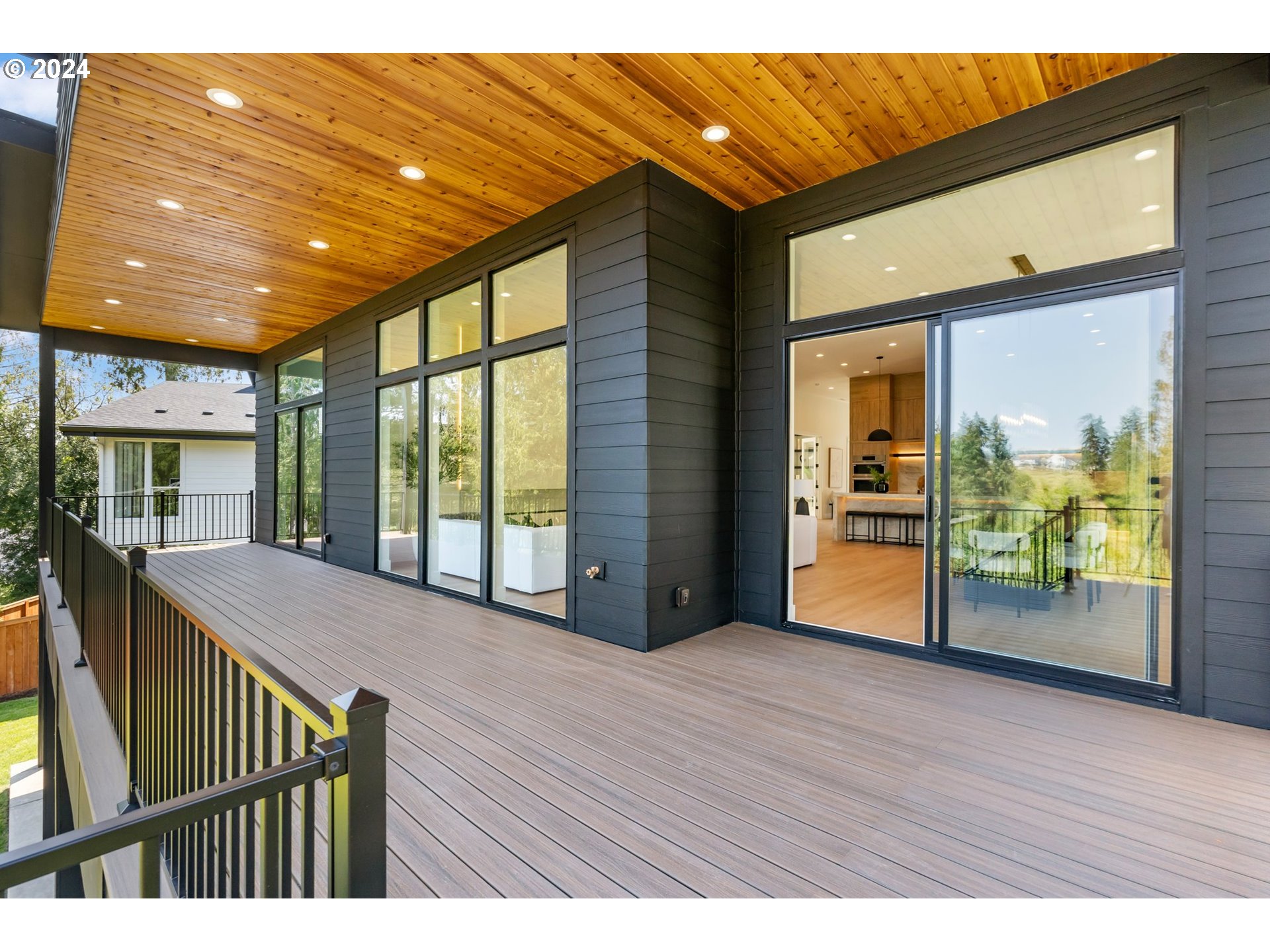 4121 South Hay Field Circle Ridgefield, WA 98642 - Photo 33 of 43 a view of livingroom with furniture and wooden floor