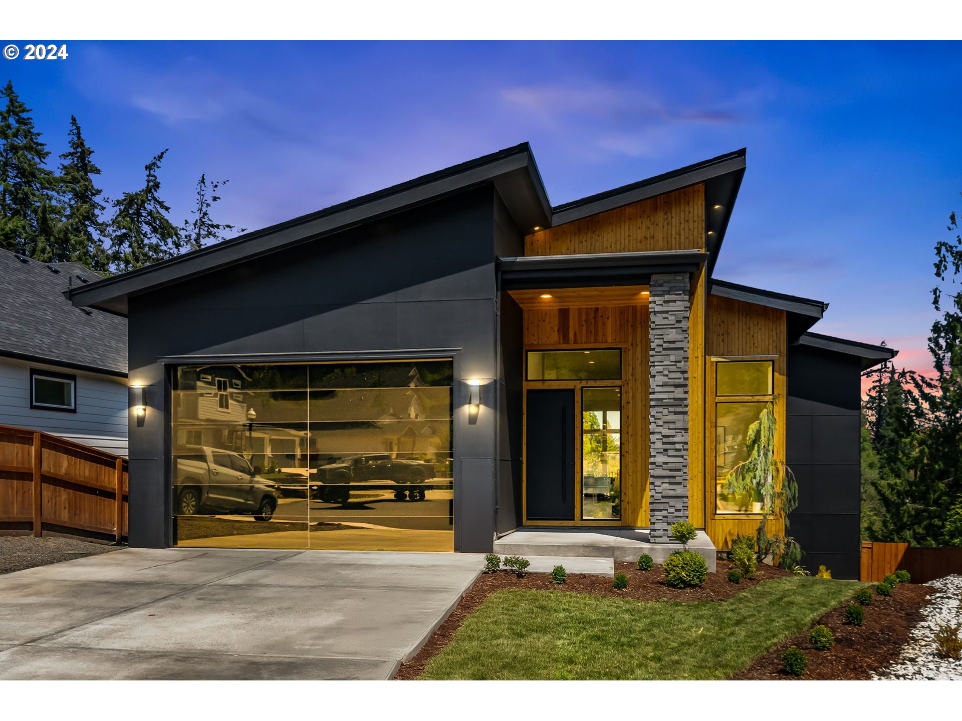 4121 South Hay Field Circle Ridgefield, WA 98642 - Photo 4 of 43 a view of a house with small yard