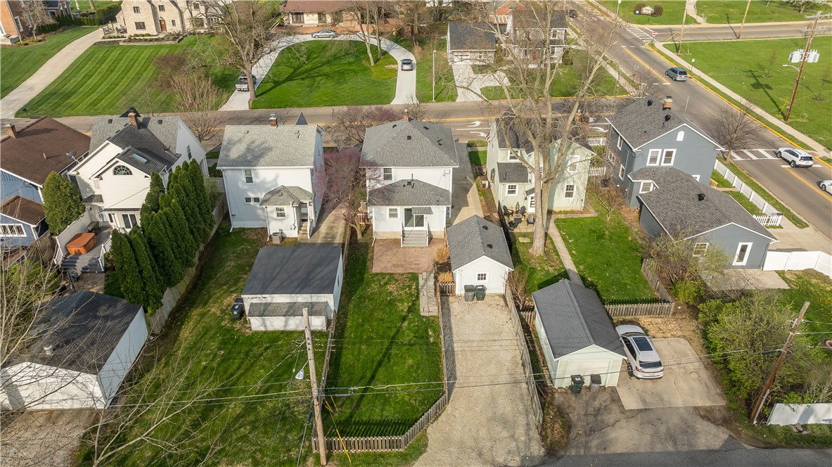303 South Ridge Avenue Troy, OH 45373 - Photo 37 of 37 An aerial view captures the neighborhood with well-maintained properties and ample green space.