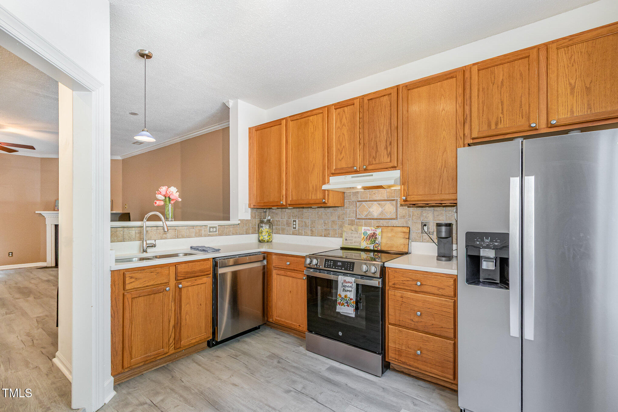 7329 Bonnie Ridge Court Raleigh, NC 27615 - Photo 6 of 17 007_file_895