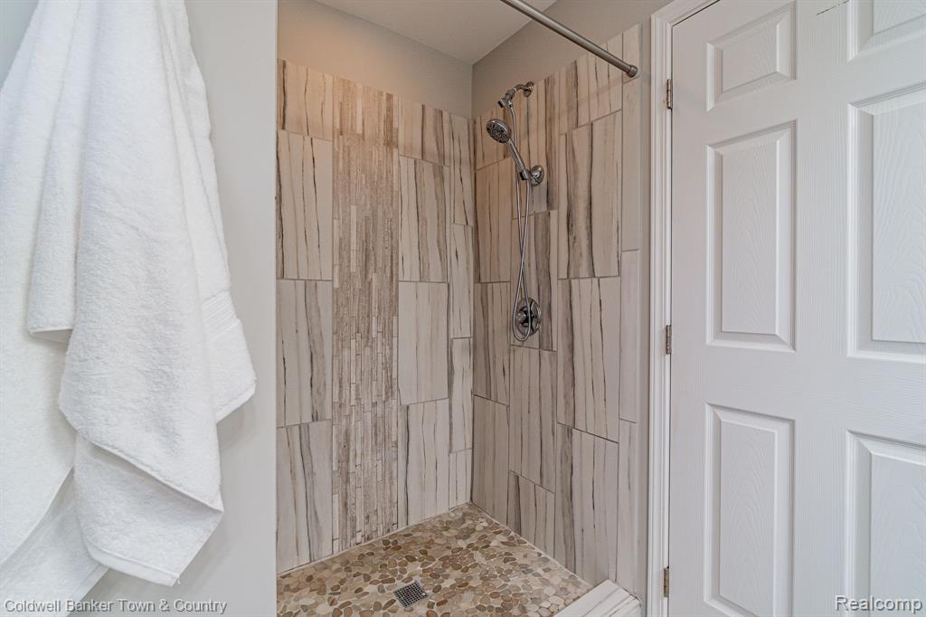 3179 Eastern Avenue Rochester Hills, MI 48307 - Photo 22 of 55