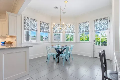 $1,325,000 | 6925 Canal Boulevard, New Orleans, LA 70124