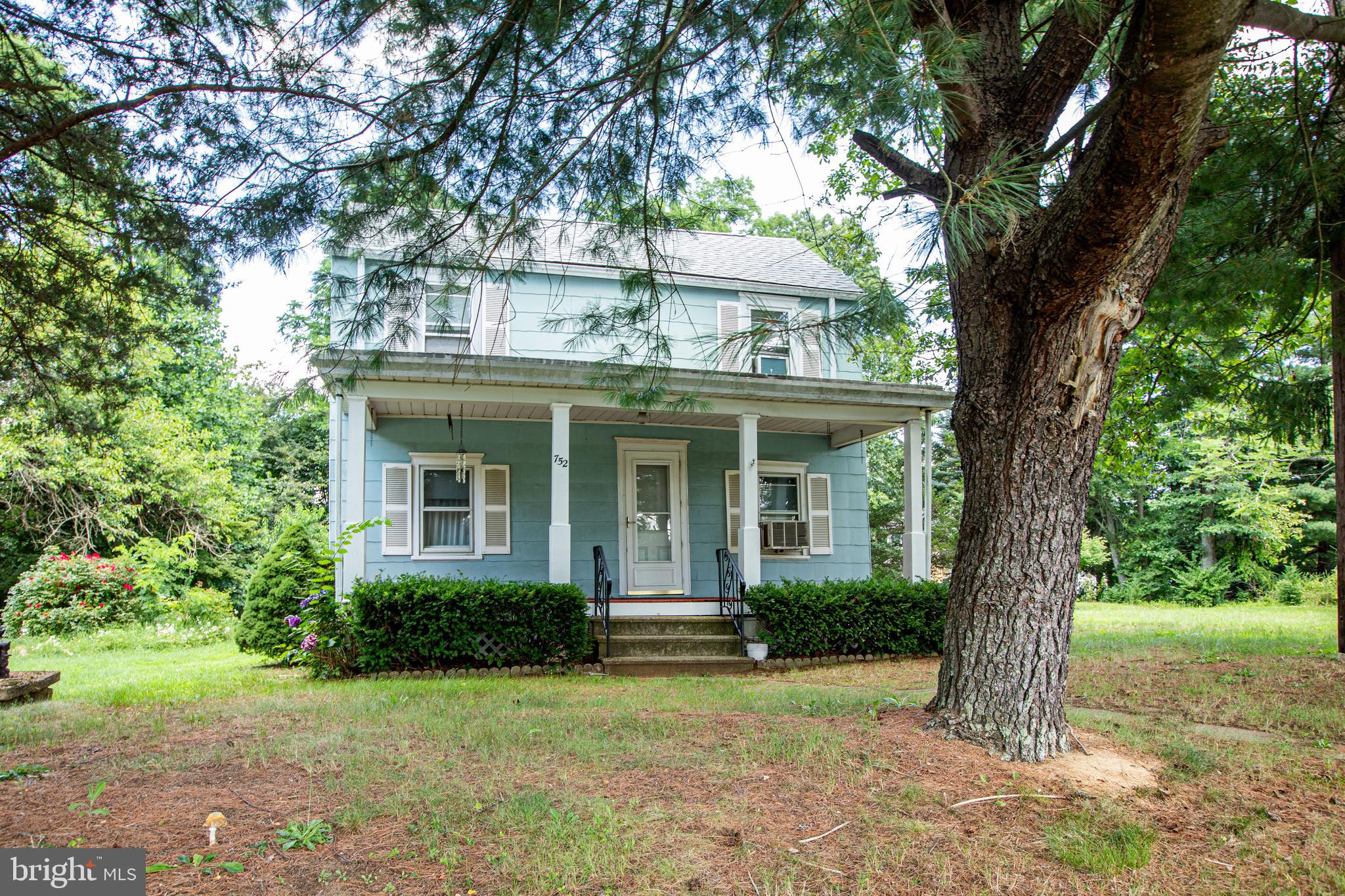 752 Groveville Road Hamilton, NJ 08620 - Photo 1 of 33 front view of a house with a yard