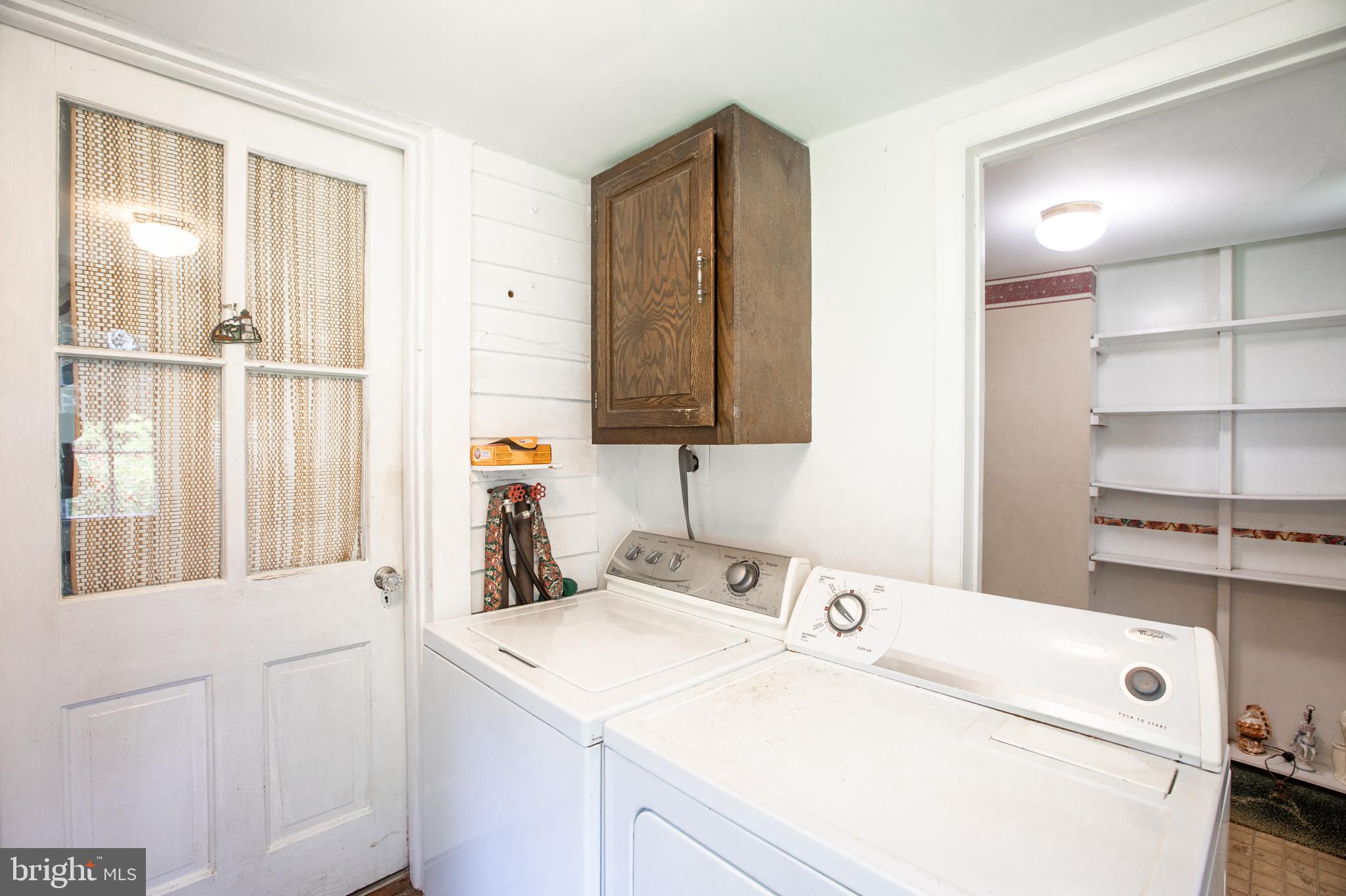 752 Groveville Road Hamilton, NJ 08620 - Photo 15 of 33 a utility room with dryer and washer