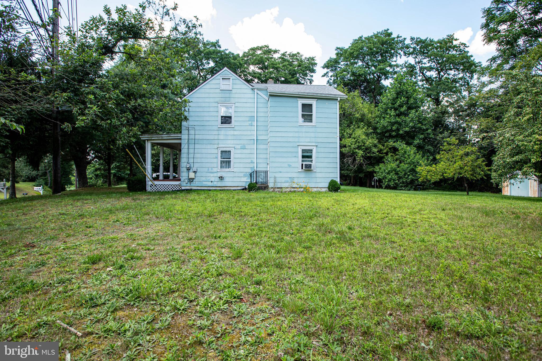 752 Groveville Road Hamilton, NJ 08620 - Photo 33 of 33 a view of a backyard with a garden