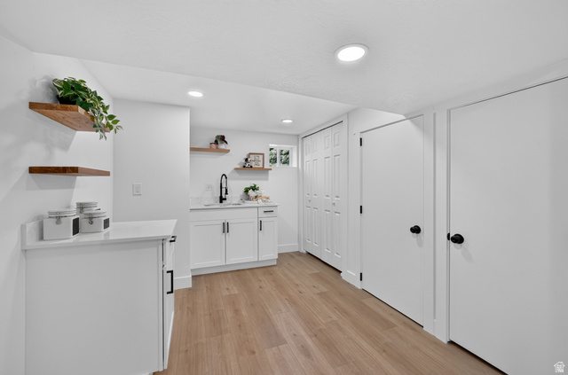 546 West 200 South Payson, UT 84651 - Photo 2 of 45 Bright interior with wood-finish flooring and recessed lighting