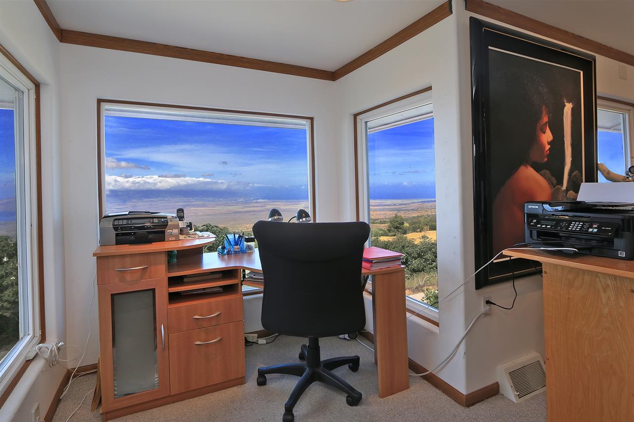 1415 Middle Road Kula, HI 96790 - Photo 14 of 30 a view of a workspace with furniture