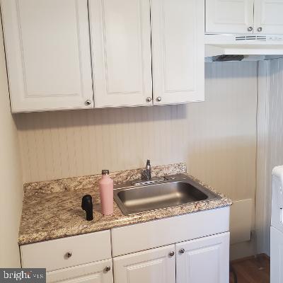 913 Pine Road Sharon Hill, PA 19079 - Photo 4 of 8 Kitchen