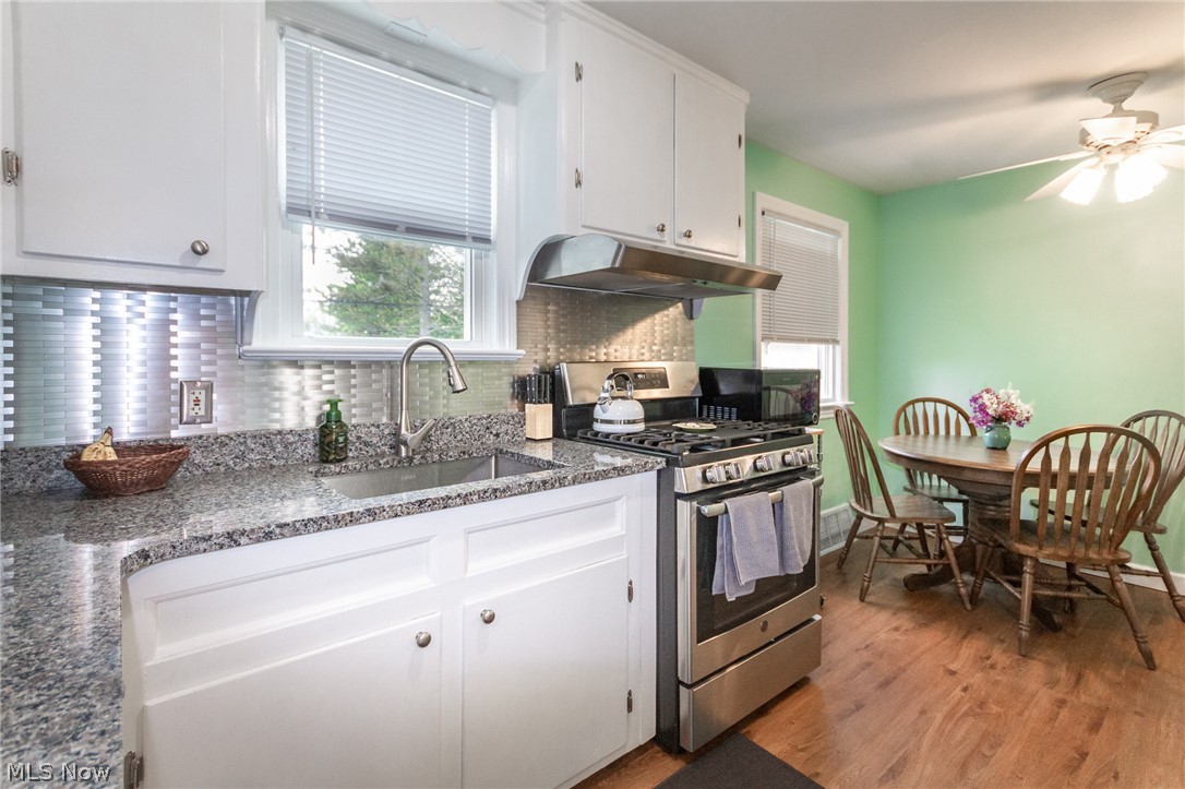 1426 Mayfield Ridge Road Cleveland, OH 44124 - Photo 6 of 23