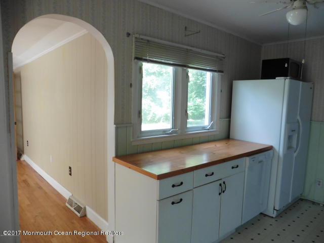 444 Georgia Tavern Road Howell, NJ 07731 - Photo 5 of 13 444kitchenreaslly