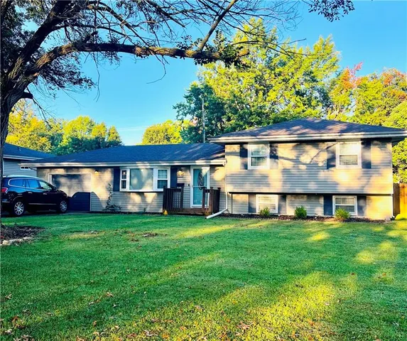 $250,000 | 1410 South Elm Street, Ottawa, KS 66067