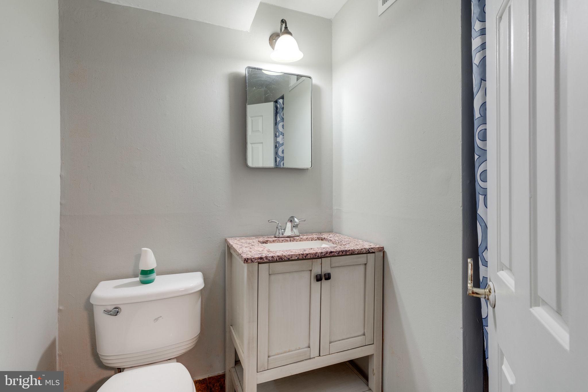 15208 Michigan Rd. Woodbridge, VA 22191 - Photo 27 of 38 FULL BATH LOWER LEVEL