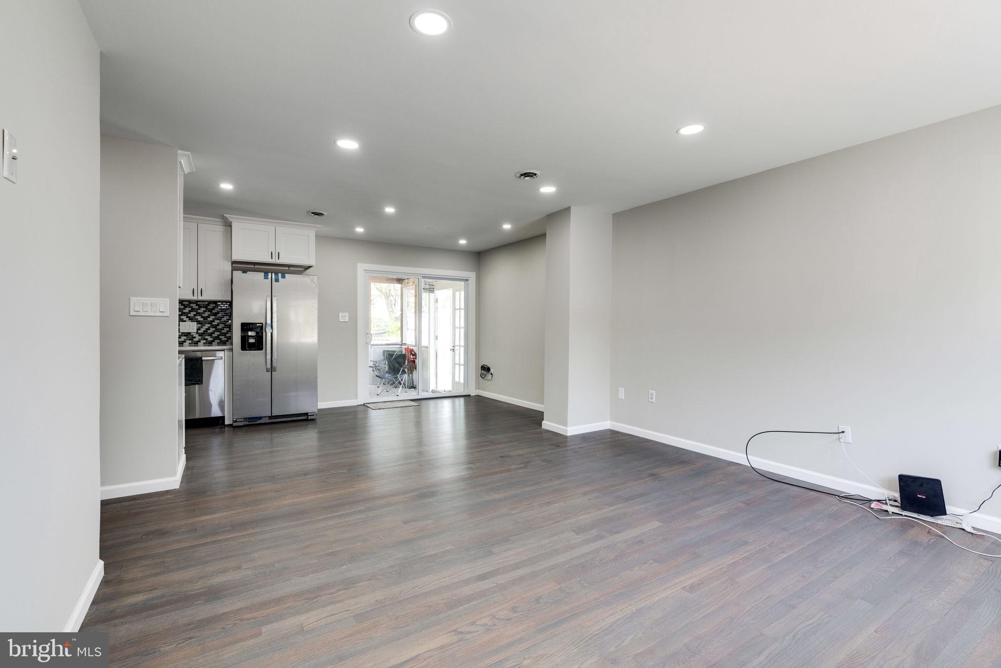 LIVING ROOM ENTRANCE
