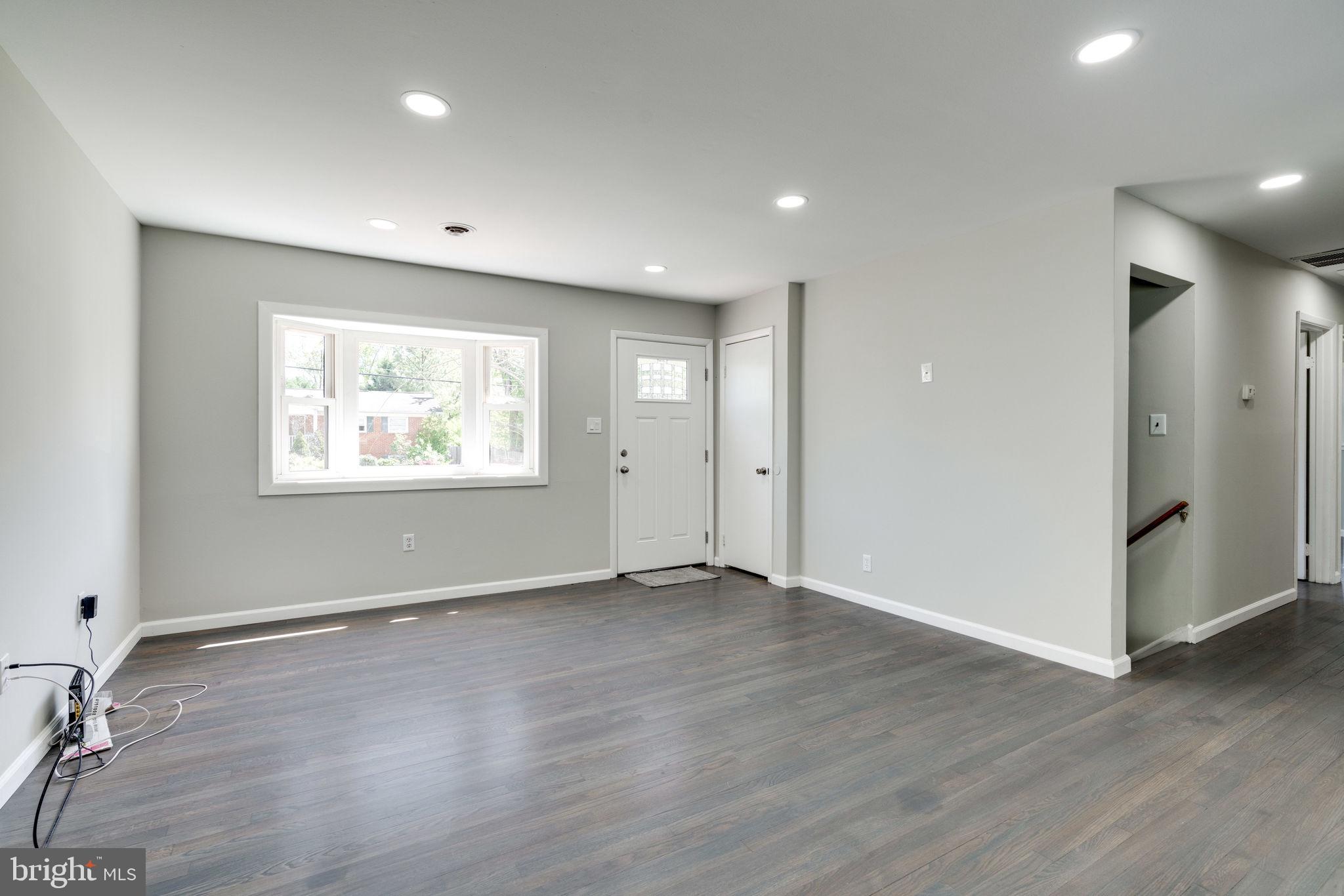 15208 Michigan Rd. Woodbridge, VA 22191 - Photo 9 of 38 Gallery Image 9