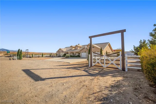 $800,000 | 921 West Gubler Avenue, Logandale, NV 89021