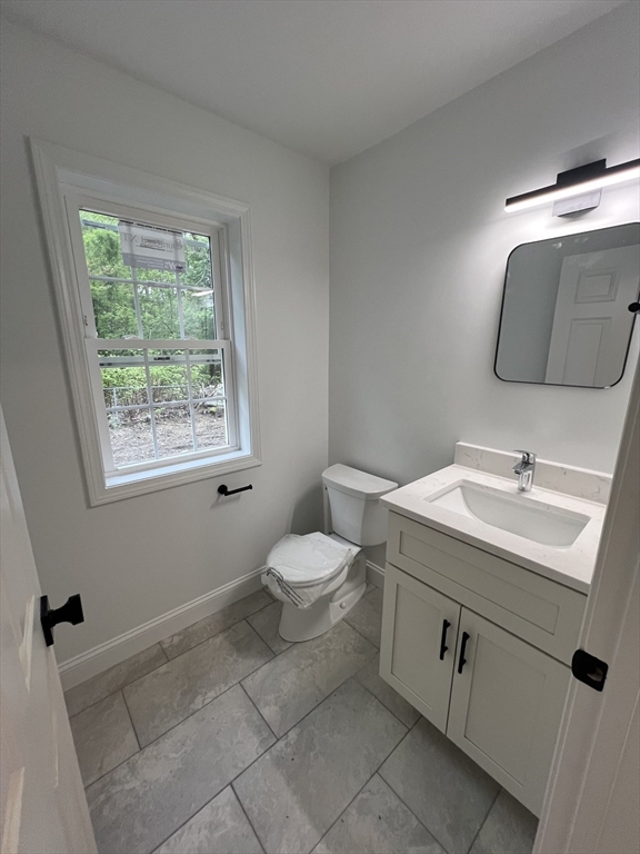 39 Lincoln Street, Unit A Webster, MA 01570 - Photo 10 of 36