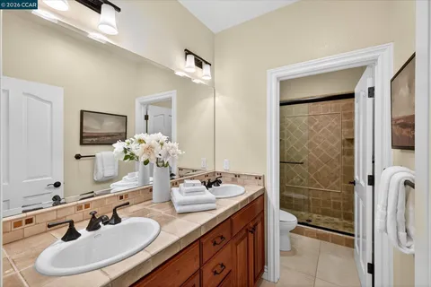 $4,095,000 | 3 Brooktree Drive, Danville, CA 94506