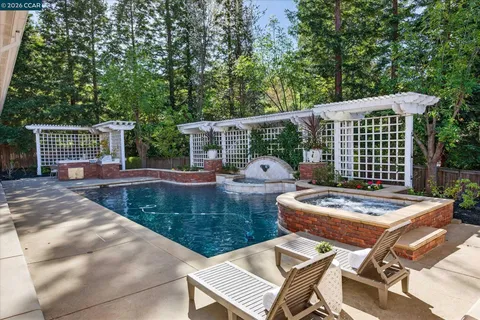 $4,095,000 | 3 Brooktree Drive, Danville, CA 94506