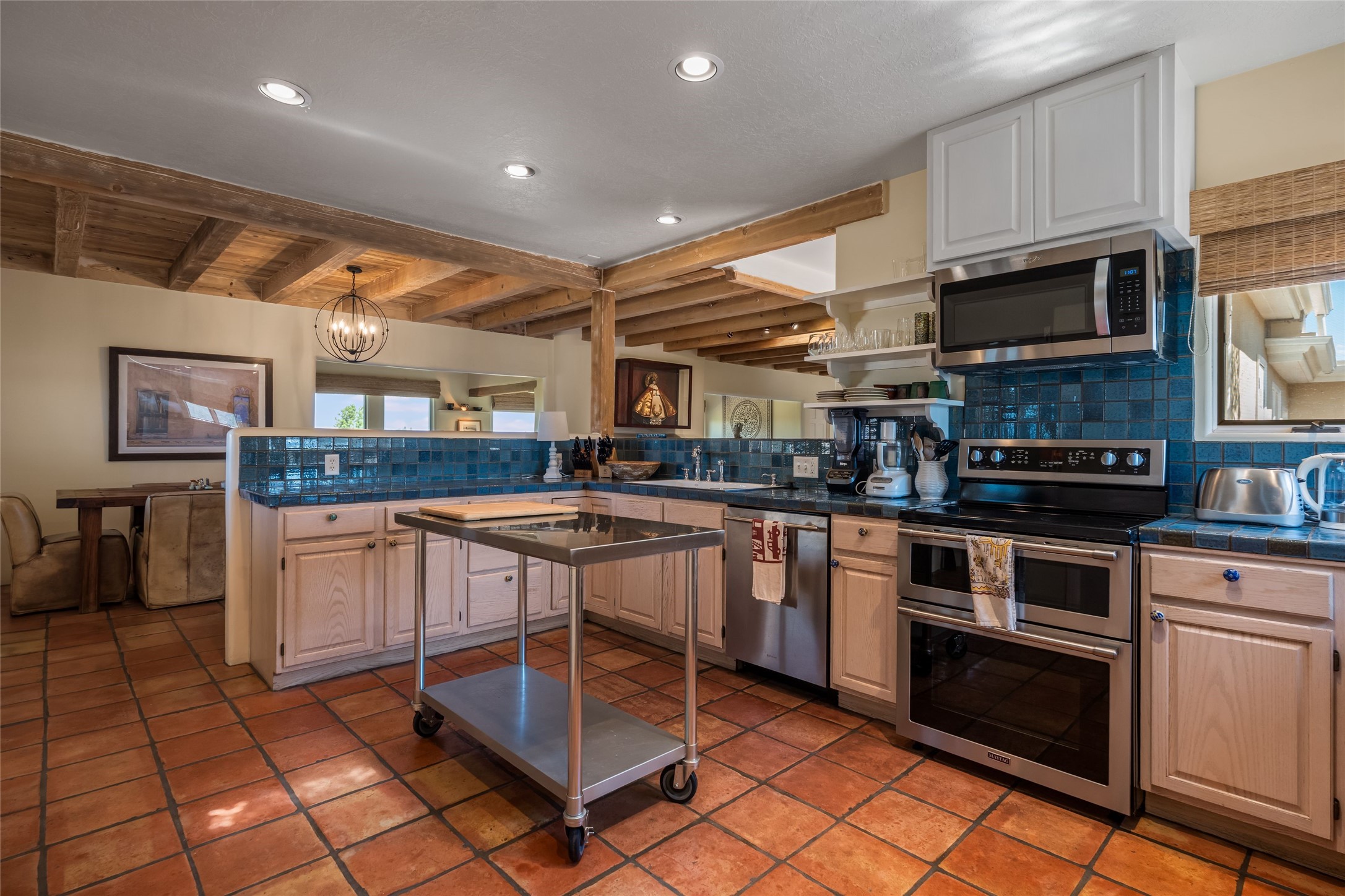 933 Stagecoach Road Santa Fe, NM 87501 - Photo 17 of 39 Kitchen