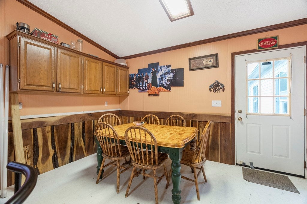 36386 Plum Creek Road Glade Spring, VA 24340 - Photo 3 of 23 Gallery Image 3