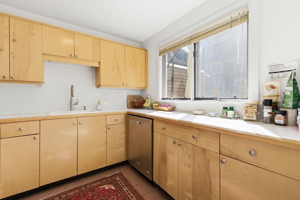 626 Washington Street, Unit 4 Brookline, MA 02446 - Photo 12 of 16