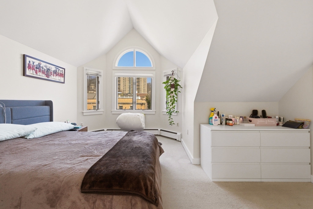 626 Washington Street, Unit 4 Brookline, MA 02446 - Photo 7 of 16