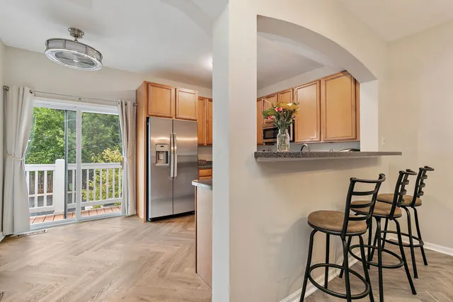 $395,000 | 420 North Harrison Street, Algonquin, IL 60102