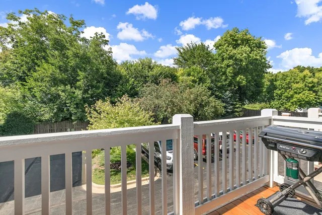 $395,000 | 420 North Harrison Street, Algonquin, IL 60102