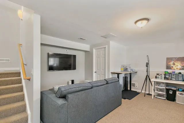 $395,000 | 420 North Harrison Street, Algonquin, IL 60102