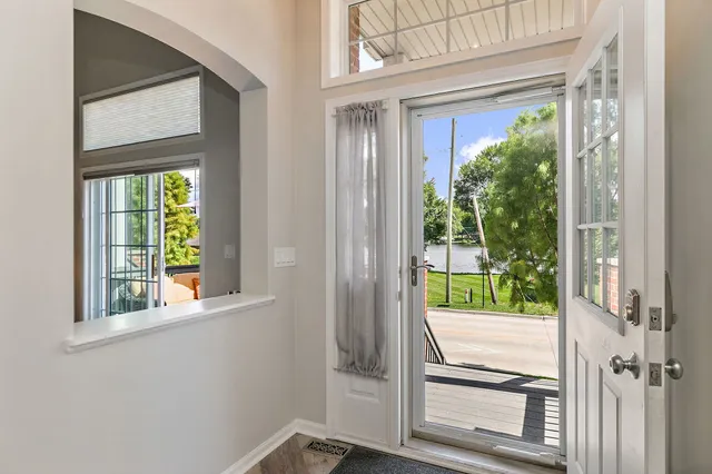 $395,000 | 420 North Harrison Street, Algonquin, IL 60102