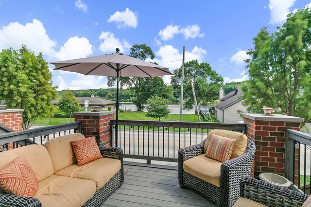 $395,000 | 420 North Harrison Street, Algonquin, IL 60102