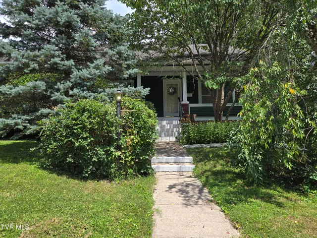 $334,500 | 113 West 2nd Street South, Big Stone Gap, VA 24219