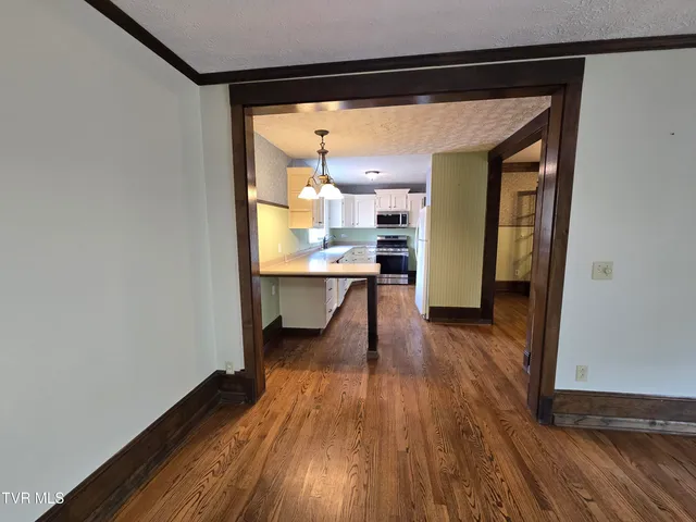 $334,500 | 113 West 2nd Street South, Big Stone Gap, VA 24219