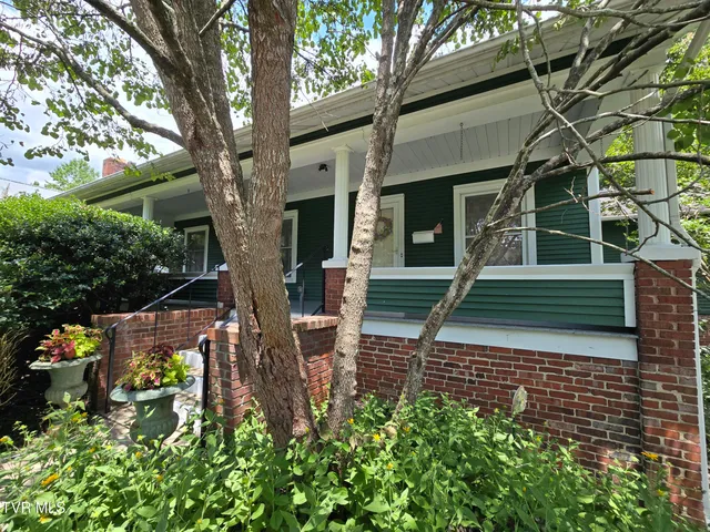 $334,500 | 113 West 2nd Street South, Big Stone Gap, VA 24219