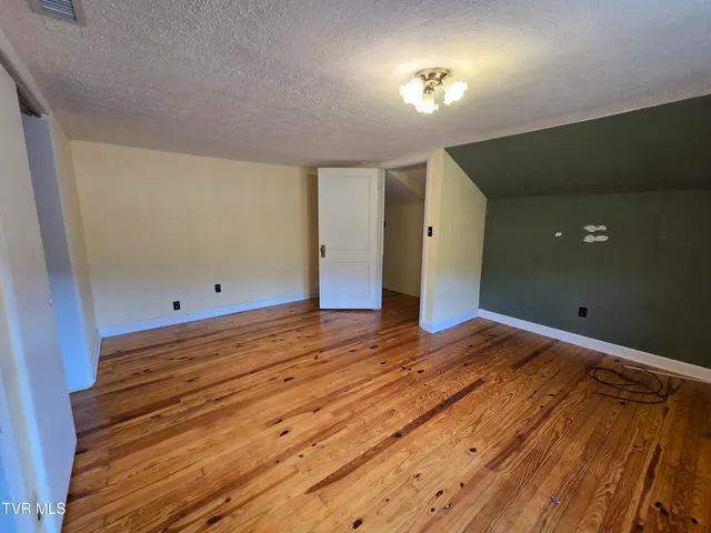 $334,500 | 113 West 2nd Street South, Big Stone Gap, VA 24219