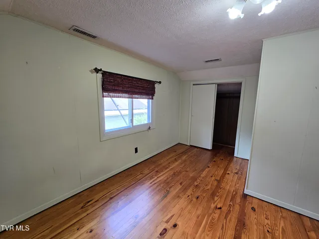 $334,500 | 113 West 2nd Street South, Big Stone Gap, VA 24219